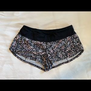 Lululemon speed up lined short 2.5”